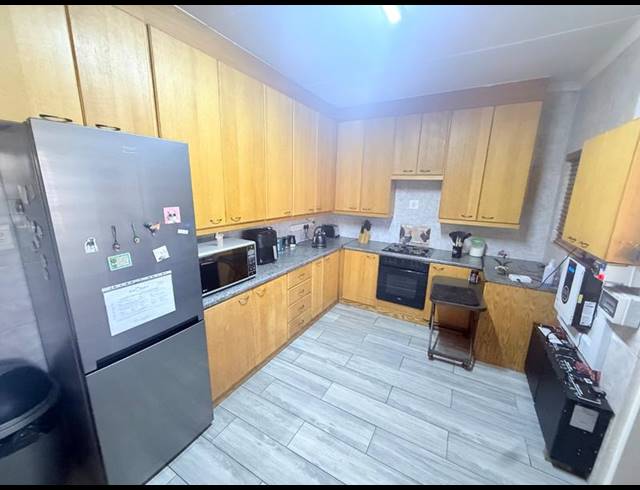 2 BEDROOM HOUSE FOR SALE IN VANDERBIJLPARK CW 6